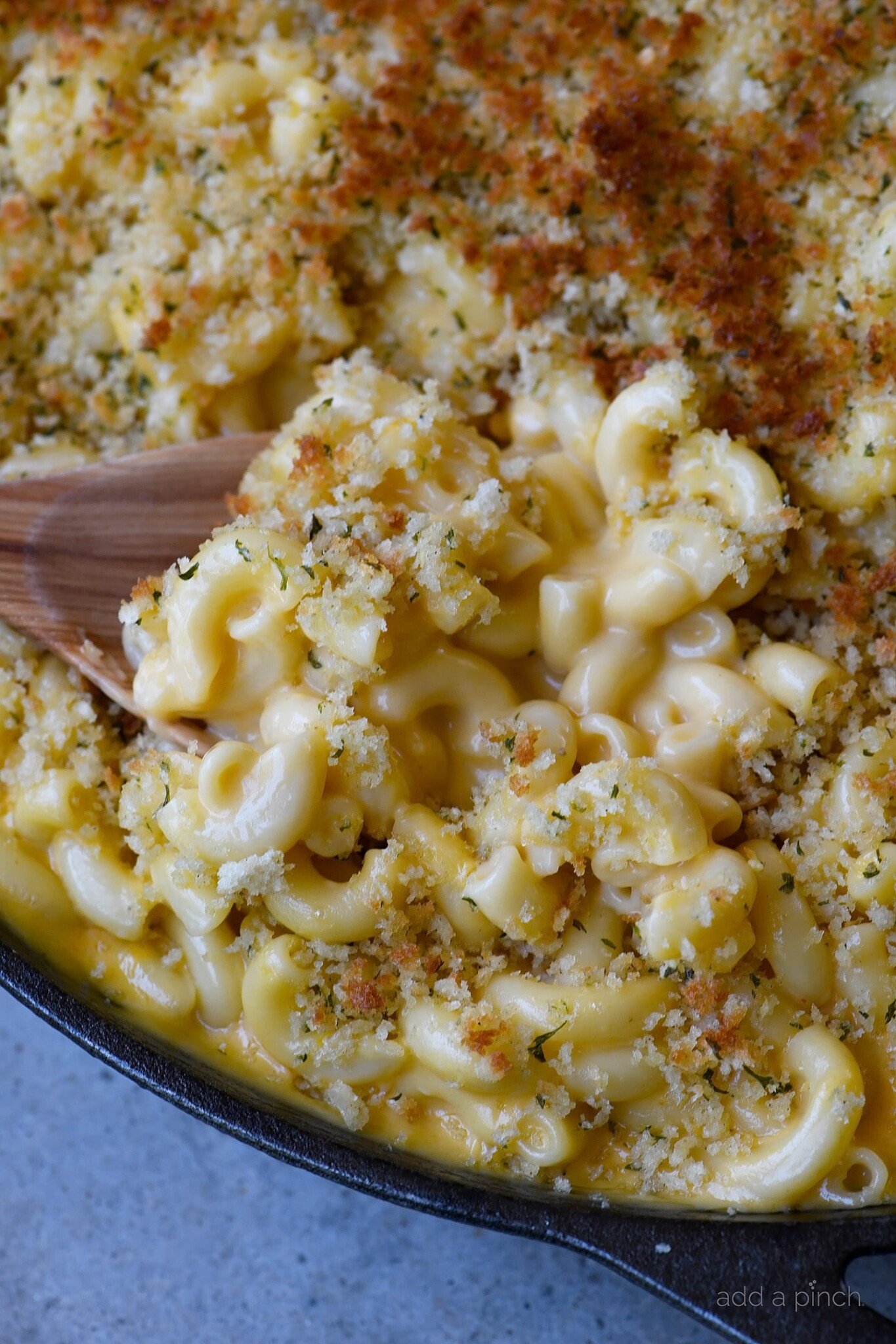 Homemade Skillet Mac and Cheese: Cheesy, Creamy, Crunchy Perfection